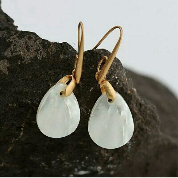 Brand New Mother Pearl Earrings Natural Shell Boho 14k Gold - Picture 4 of 4